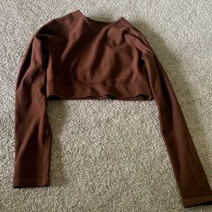 Athletic top - Amazon - brown - tight